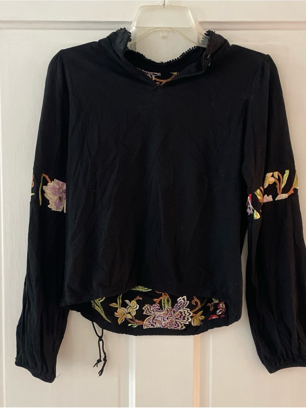 Tiny Embroidered Floral Boho Peasant Top Small
